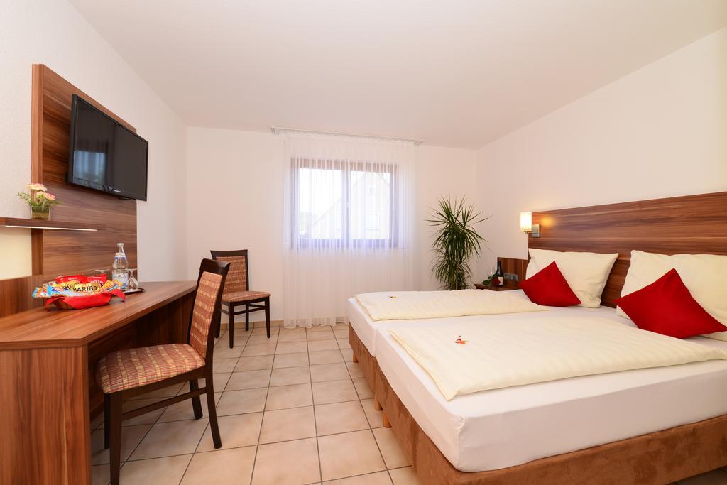 Hotel Am Buchwald Esslingen am Neckar Værelse billede