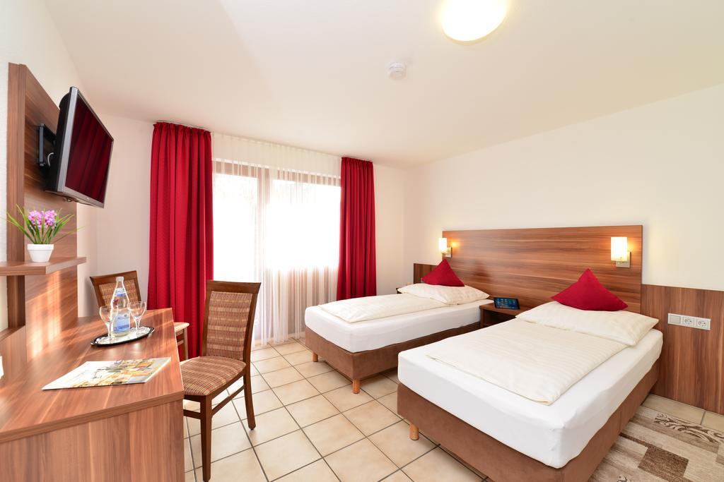 Hotel Am Buchwald Esslingen am Neckar Eksteriør billede